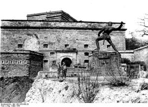 März 1945. Foto: Bundesarchiv, Bild 146-1970-088-28 / U.S. Signal Corps / CC-BY-SA